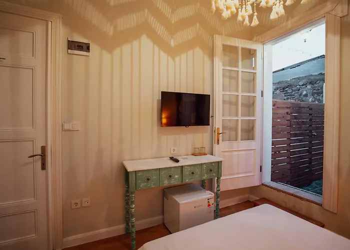 Отель Ivy Butik Айвалык